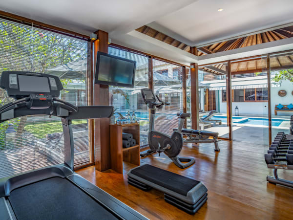 Villa Cendrawasih - Equipped gym 